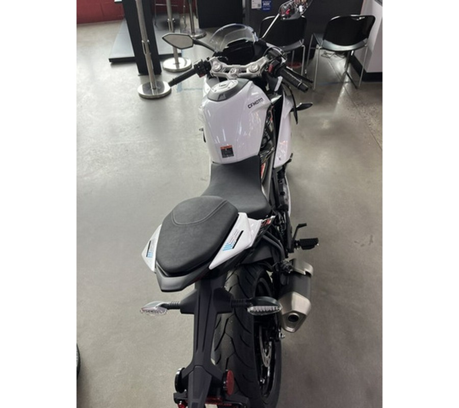 2025 CFMOTO SS 300