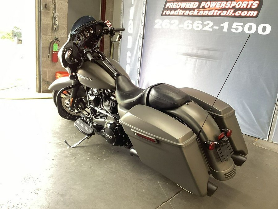 2019 Harley-Davidson® FLHXS - Street Glide® Special