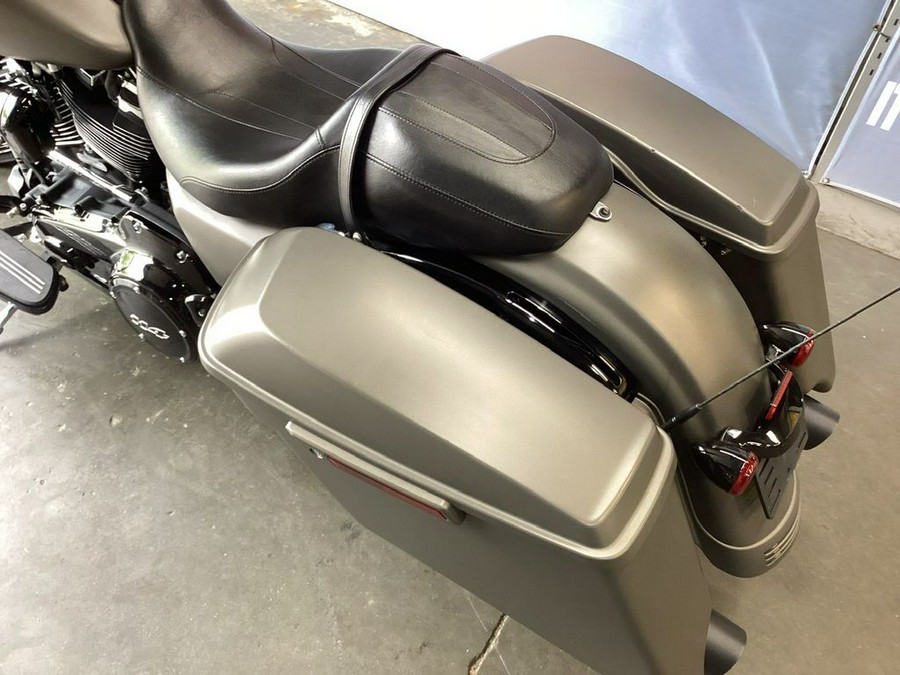 2019 Harley-Davidson® FLHXS - Street Glide® Special