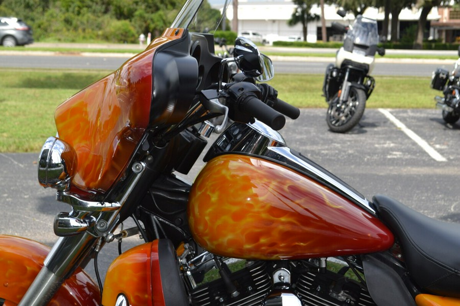 2012 Harley-Davidson Tri Glide Ultra Classic - FLHTCUTG