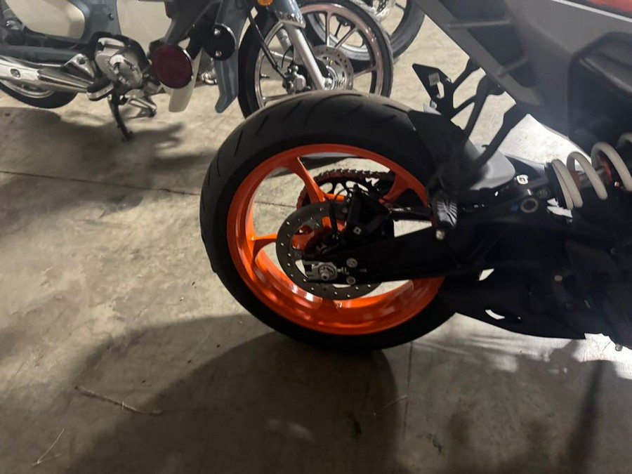 2024 KTM 390 DUKE