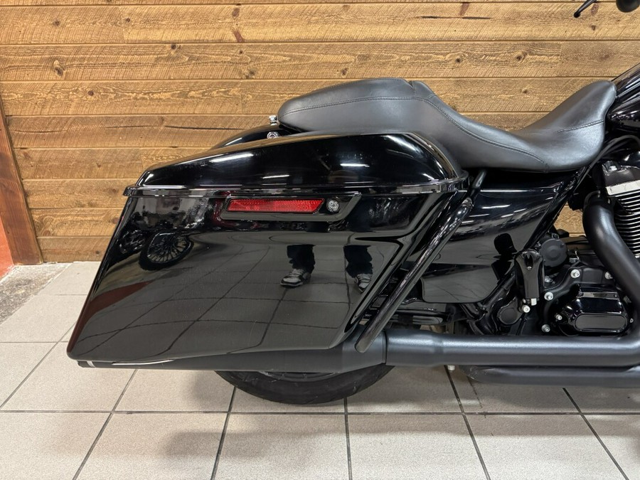 2020 Harley-Davidson® Road King® Special Vivid Black FLHRXS