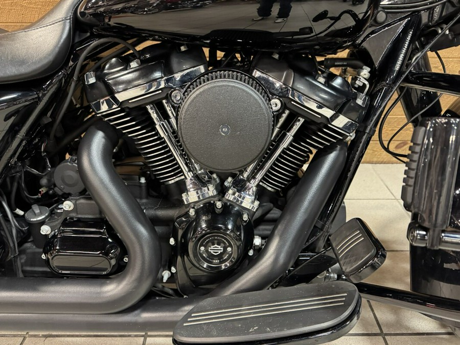 2020 Harley-Davidson® Road King® Special Vivid Black FLHRXS