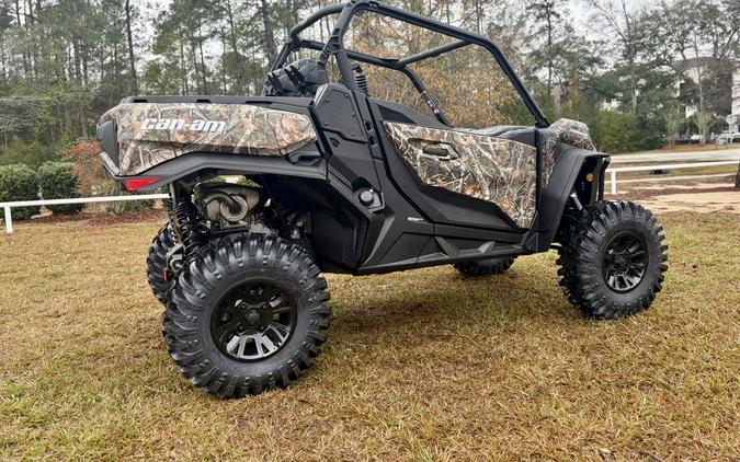 2026 Can-Am® Commander X mr 1000R Dark Wildland Camo