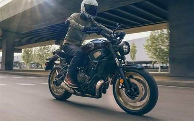 2025 Yamaha XSR700