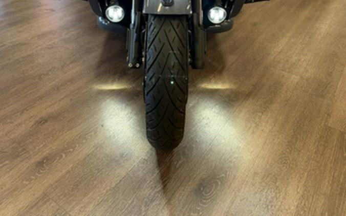 2023 Indian Pursuit Dark Horse W/PP Trike