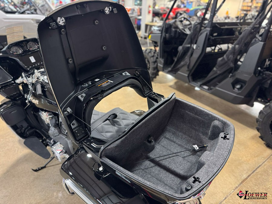 2025 Indian Motorcycle® Pursuit® Limited 112 Black Metallic