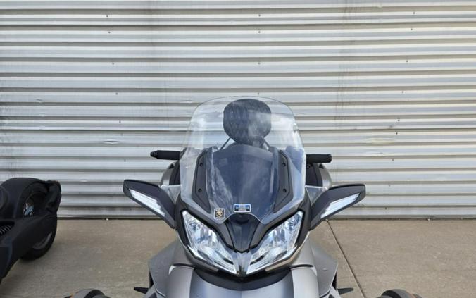 2014 Can-Am Spyder® ST Limited