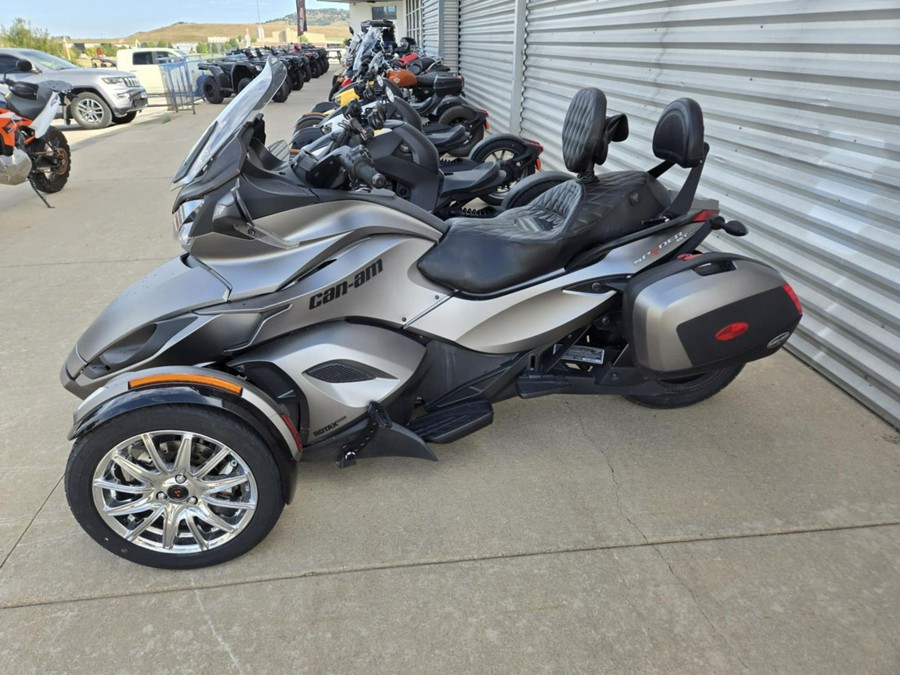 2014 Can-Am Spyder® ST Limited