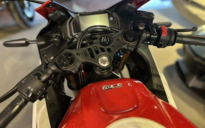 2026 Yamaha YZF R3 70Th Anniversary Edition