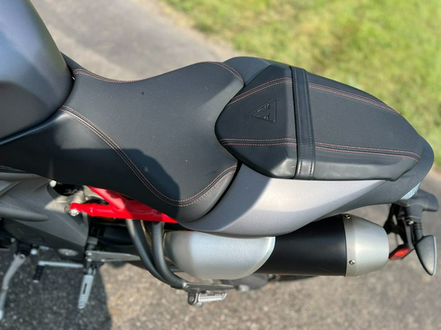 2016 Triumph Speed Triple R ABS R