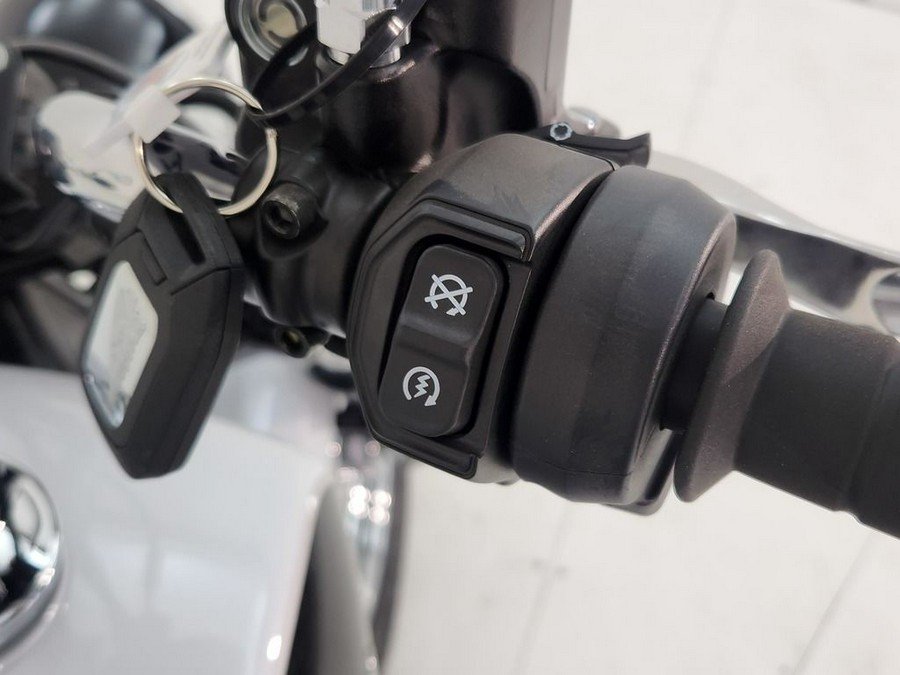 2025 Indian Motorcycle® Scout® Classic Limited +Tech Ghost White Metallic