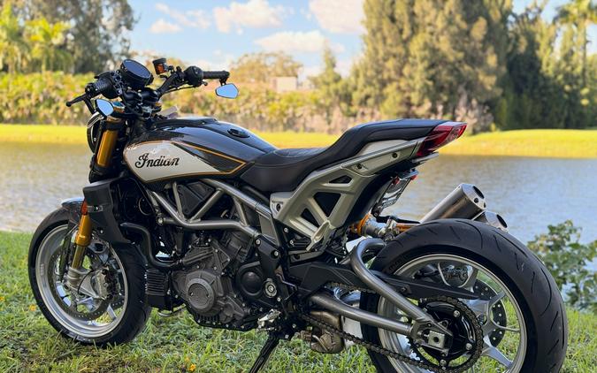 2023 Indian FTR R Carbon