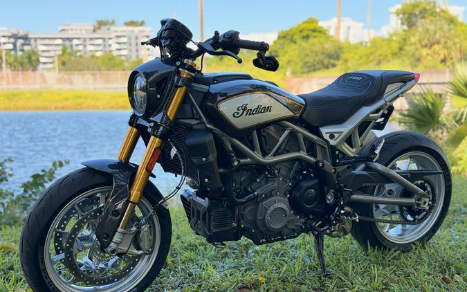 2023 Indian FTR R Carbon