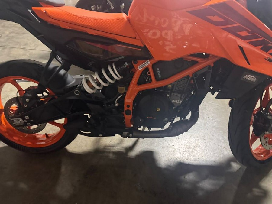 2024 KTM 390 DUKE