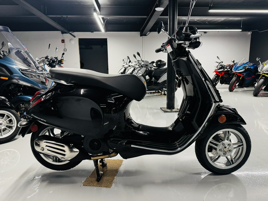 2025 Vespa Primavera 150