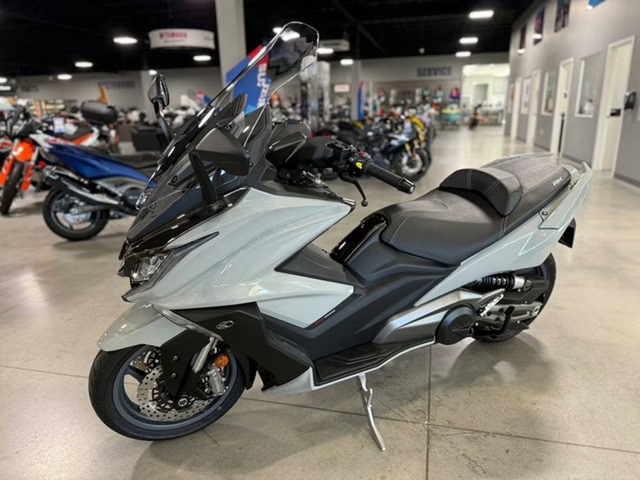 2025 KYMCO AK 550i ABS