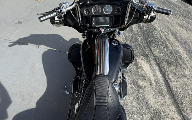 2016 Harley-Davidson CVO Street Glide FLHXSE Black Licorice with Midnight Cobalt Flames