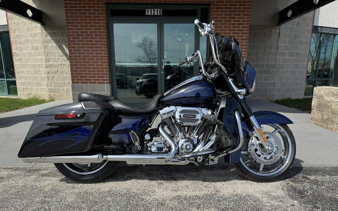 2016 Harley-Davidson CVO Street Glide FLHXSE Black Licorice with Midnight Cobalt Flames