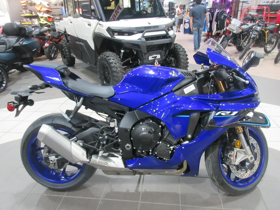 2026 YAMAHA YZF-R1