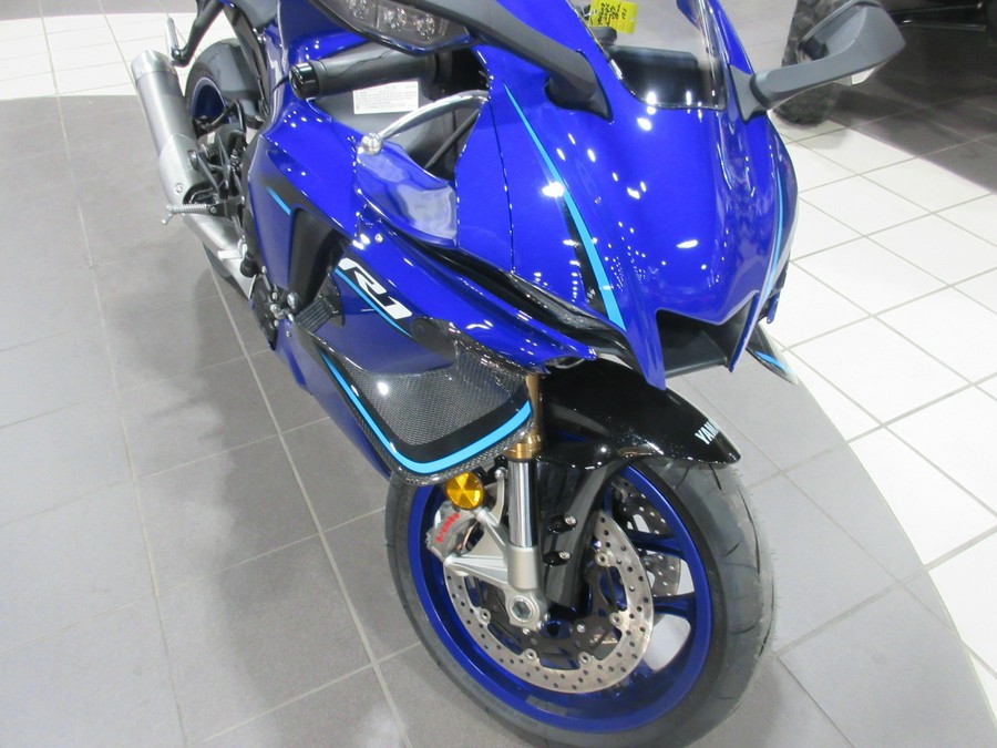 2026 YAMAHA YZF-R1