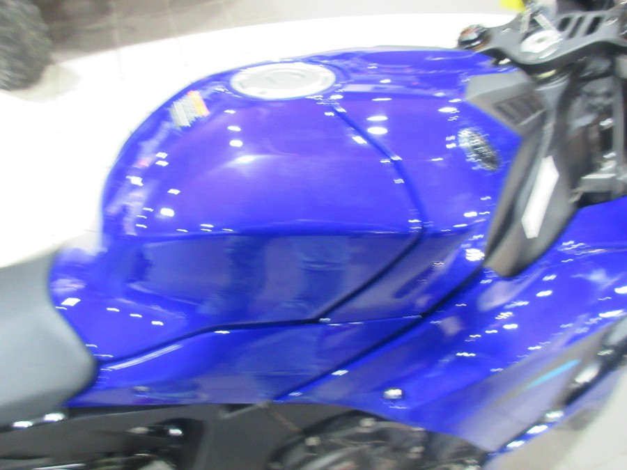 2026 YAMAHA YZF-R1