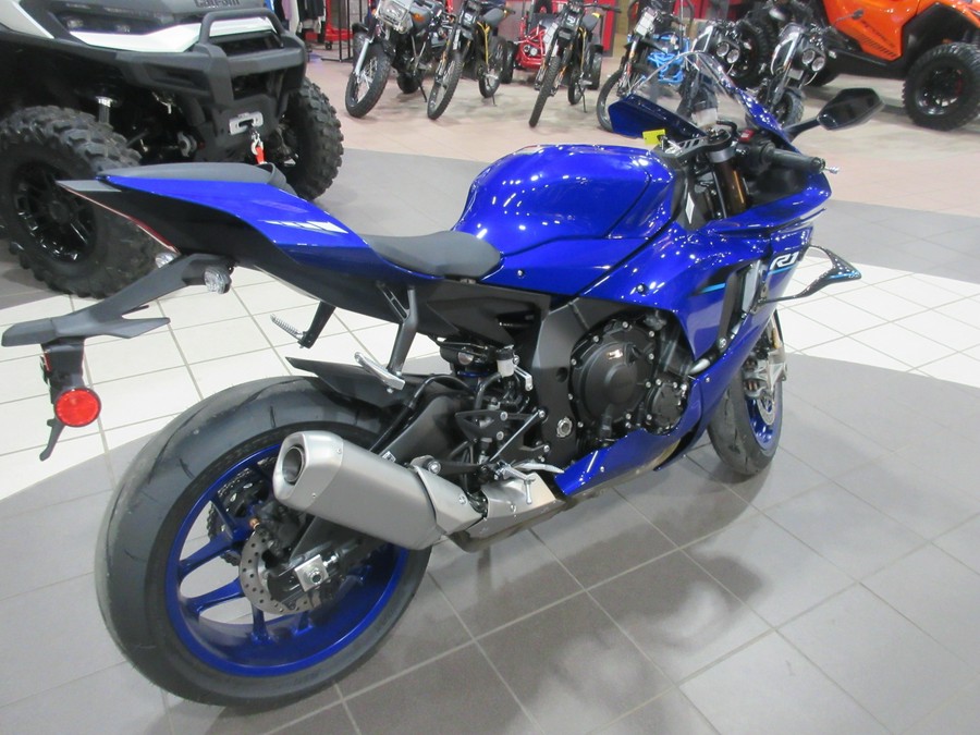 2026 YAMAHA YZF-R1
