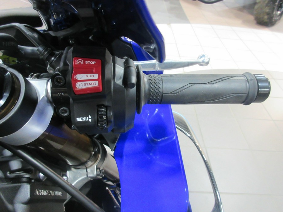 2026 YAMAHA YZF-R1