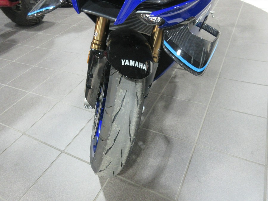 2026 YAMAHA YZF-R1