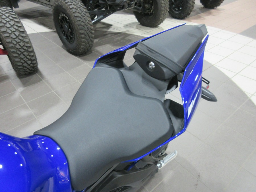 2026 YAMAHA YZF-R1