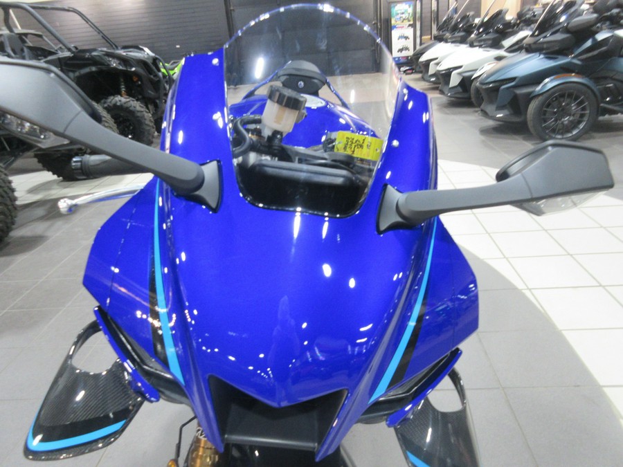 2026 YAMAHA YZF-R1