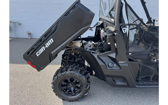 2025 Can-Am DEFENDER HD7 DPS