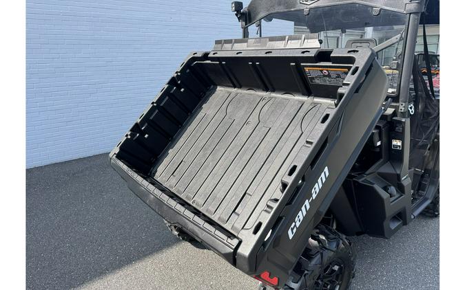 2025 Can-Am DEFENDER HD7 DPS