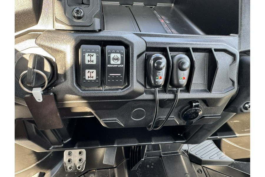 2025 Can-Am DEFENDER HD7 DPS