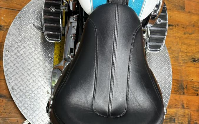 2016 Harley-Davidson® Heritage Softail® Classic CR ICE/FRD TEAL W/PINSTRIPE