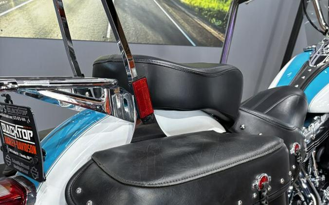 2016 Harley-Davidson® Heritage Softail® Classic CR ICE/FRD TEAL W/PINSTRIPE