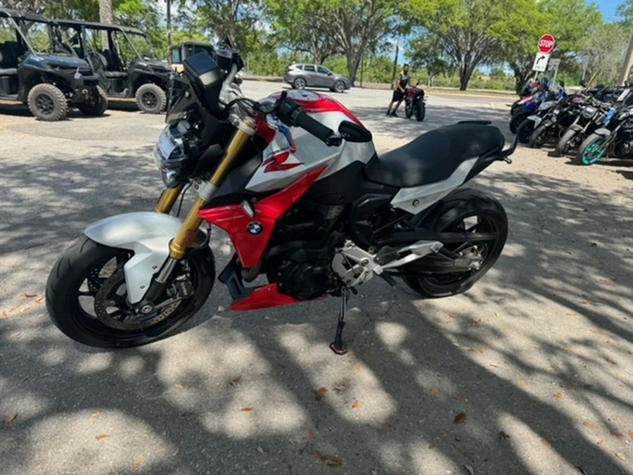 2021 BMW F 900 R Black Storm Met.