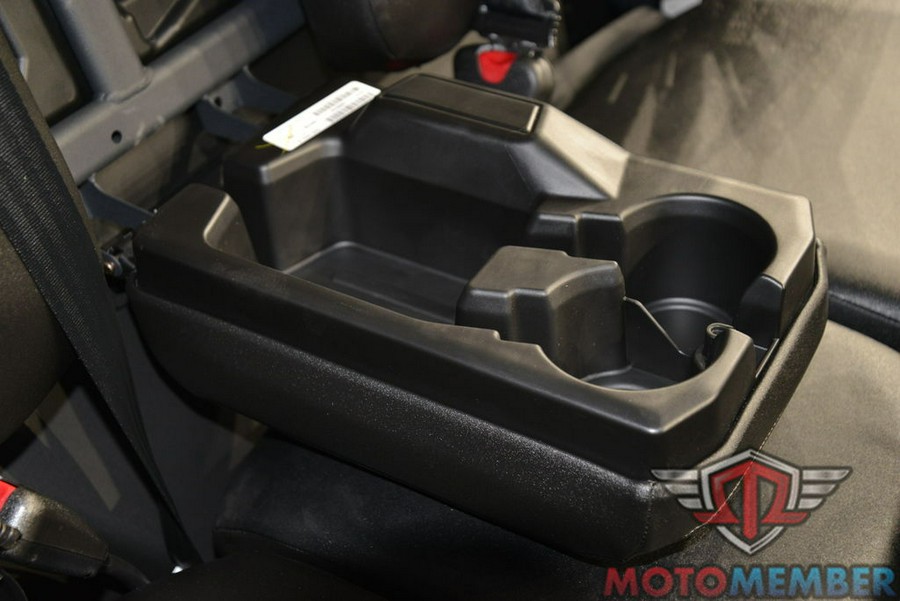 2025 Can-Am Defender DPS HD9