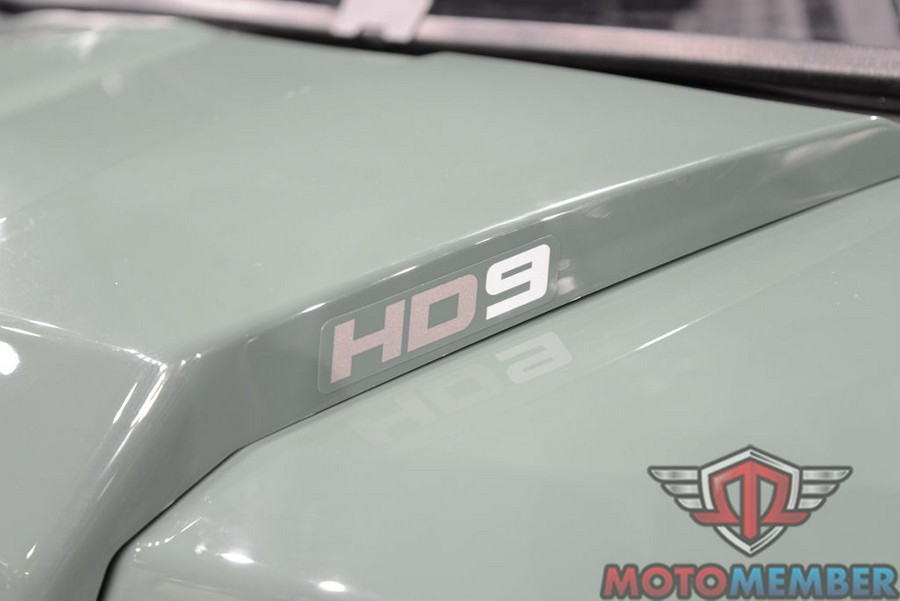 2025 Can-Am Defender DPS HD9