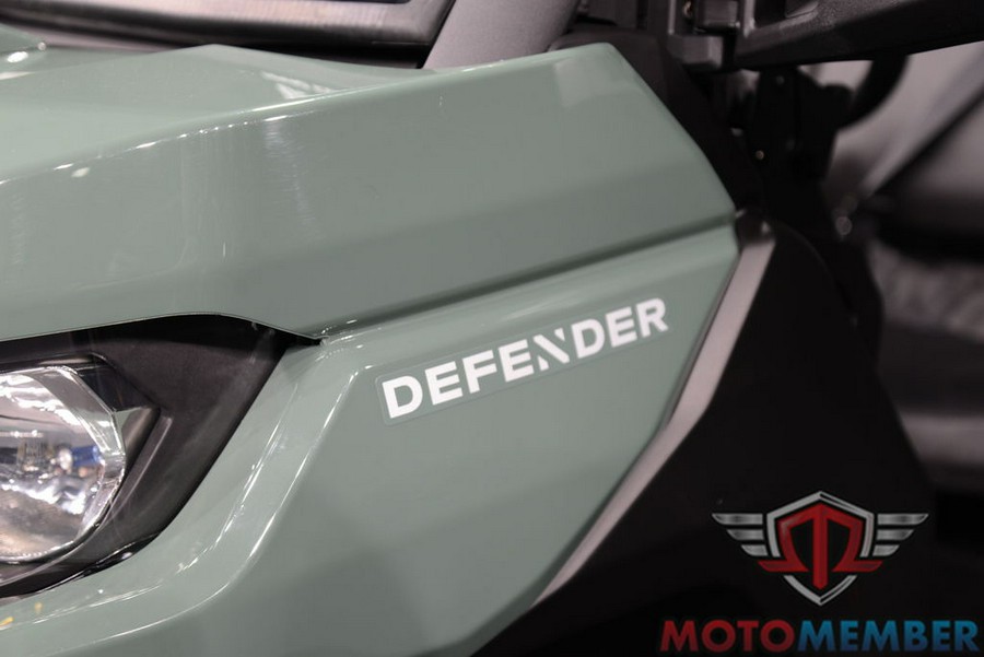 2025 Can-Am Defender DPS HD9