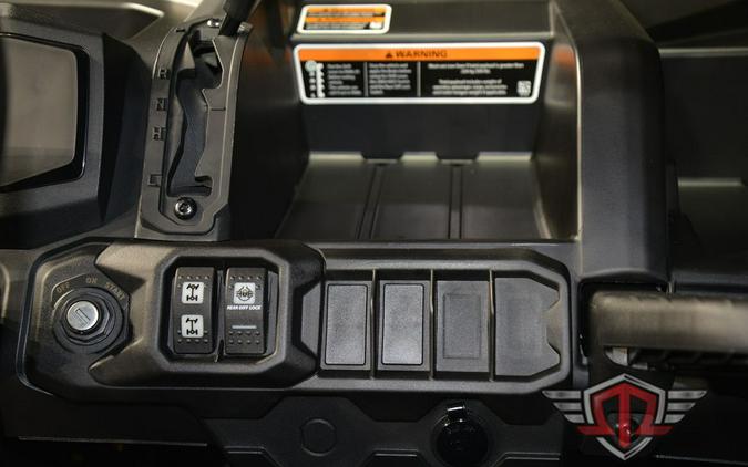 2025 Can-Am Defender DPS HD9