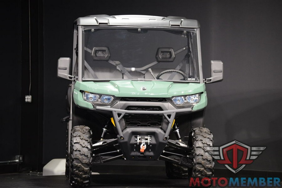 2025 Can-Am Defender DPS HD9