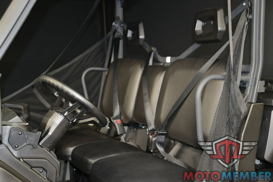 2025 Can-Am Defender DPS HD9