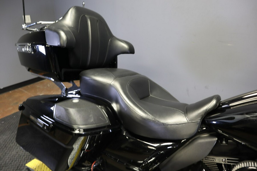 2016 Harley-Davidson CVO Street Glide FLHXSE