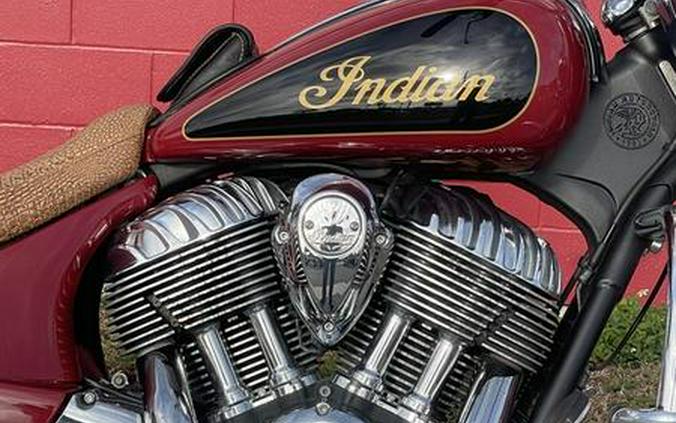 2015 Indian Motorcycle® Chief® Classic Indian Red/Thunder Black