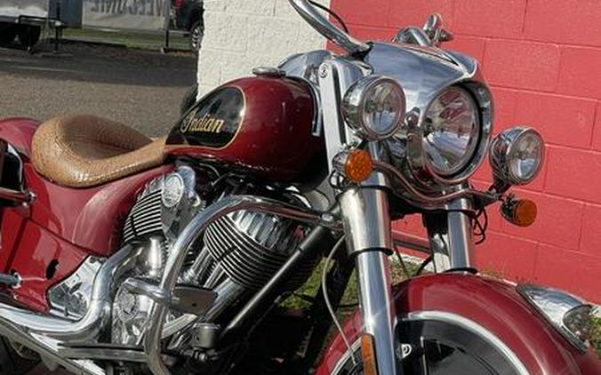 2015 Indian Motorcycle® Chief® Classic Indian Red/Thunder Black