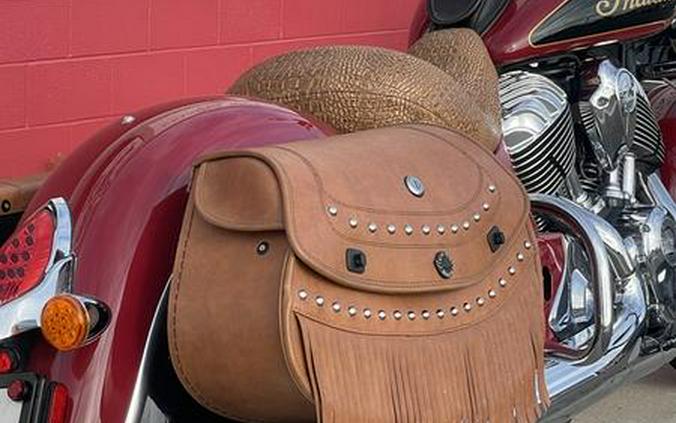 2015 Indian Motorcycle® Chief® Classic Indian Red/Thunder Black