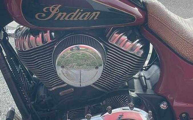 2015 Indian Motorcycle® Chief® Classic Indian Red/Thunder Black