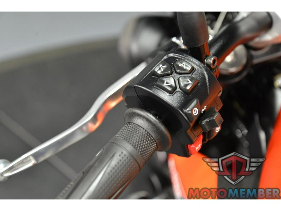 2025 Triumph STREET TRIPLE 765 R