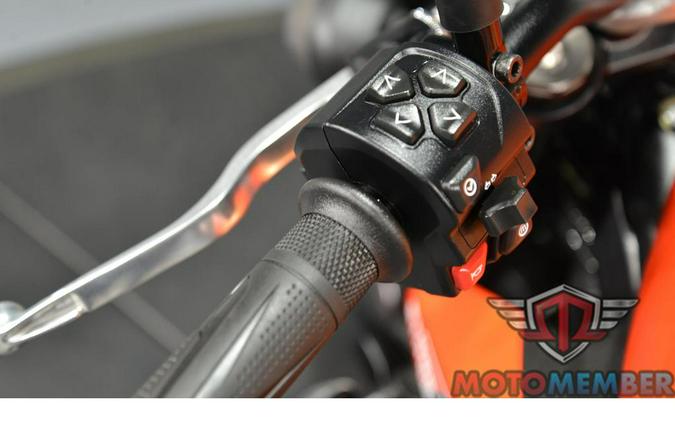 2025 Triumph STREET TRIPLE 765 R